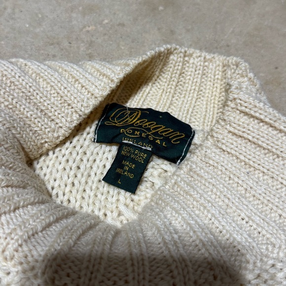 Donegal Irish 100% Wool Sweater Men’s L Cream Cable Knit Fisherman Fair Isle - Picture 2 of 7